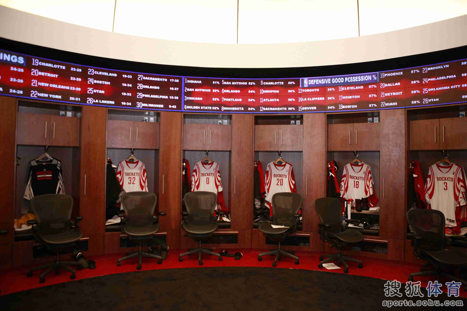 江南体育入口 -赛地聚焦——NBA常规赛加时末段热度飙升，上海申花更衣室发声，震撼外界，团队化学反应显著(浙江队vs上海申花赛前发布会)