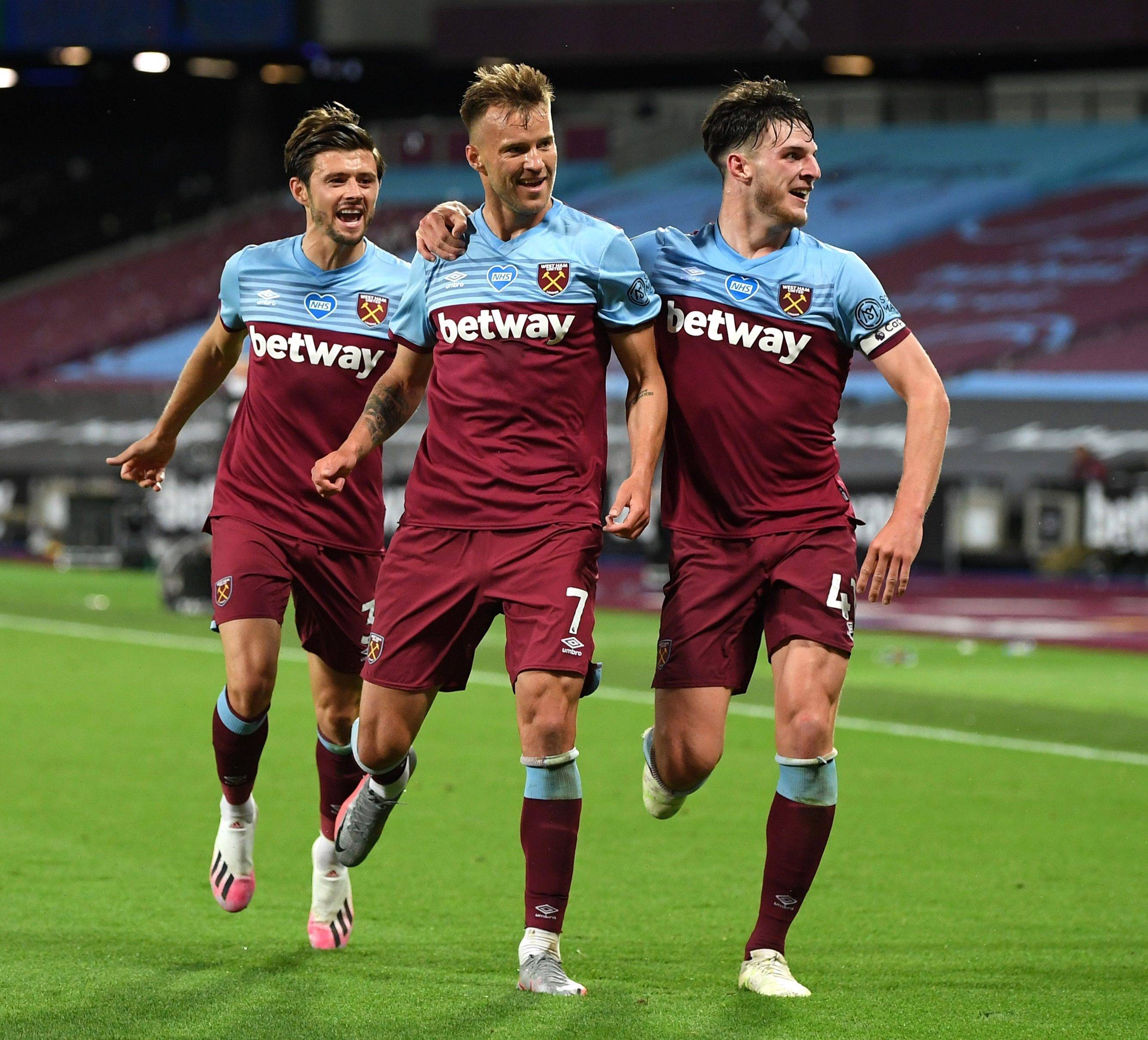 江南体育 -转会期英超焦点战，新疆广汇绝杀压哨，气氛紧张，轮换策略成焦点 