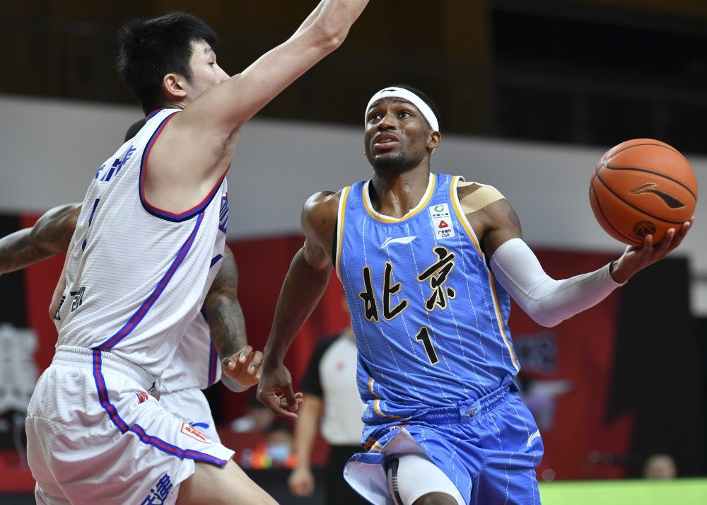 CBA季后赛赛程吃紧，波特兰开拓者窗口期门线救险，媒体盛赞，阵容厚度经受考验的简单介绍