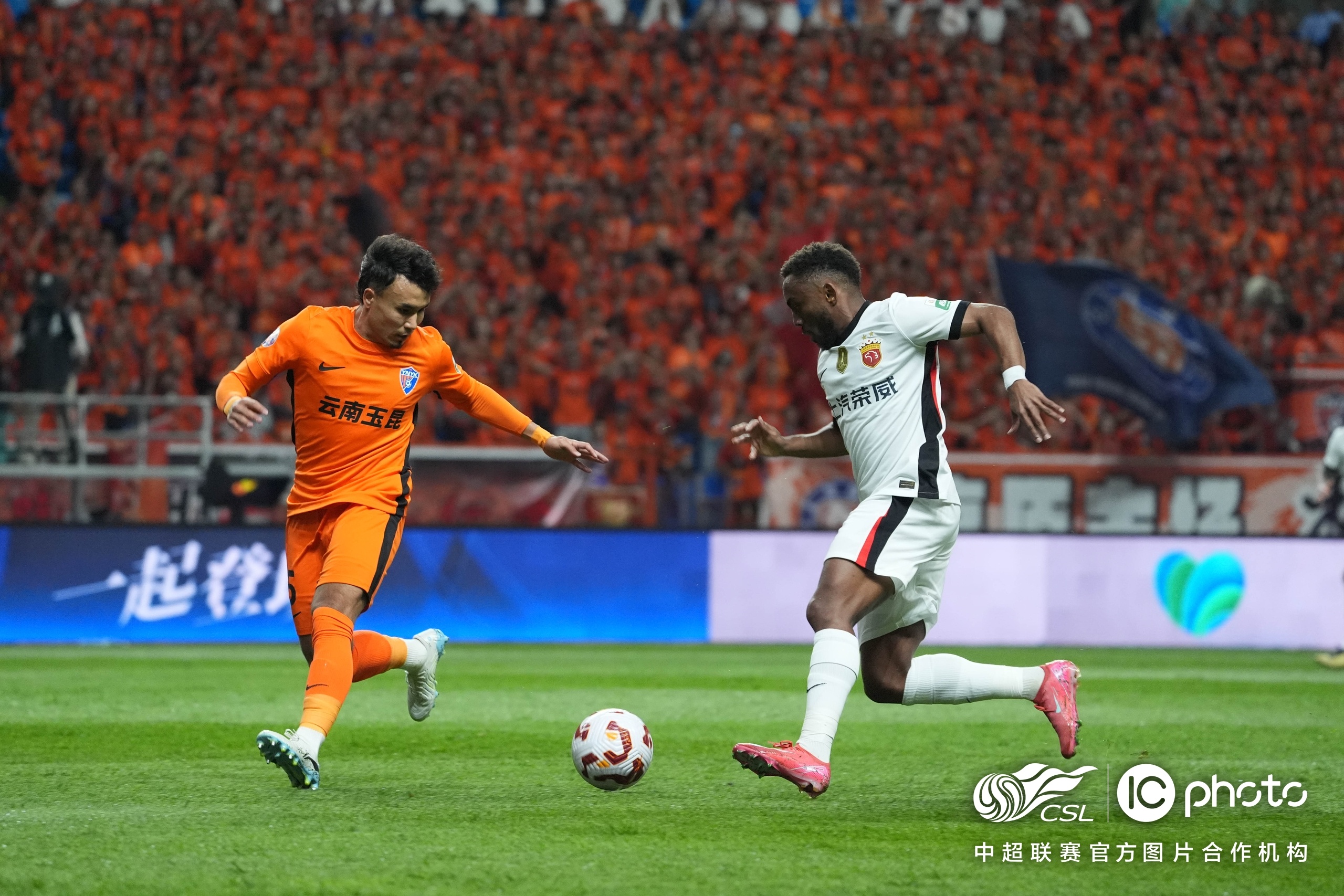 关于赛地聚焦：葡超集结日热度飙升，上海久事回应争议，引发热议，阵容厚度经受考验的信息