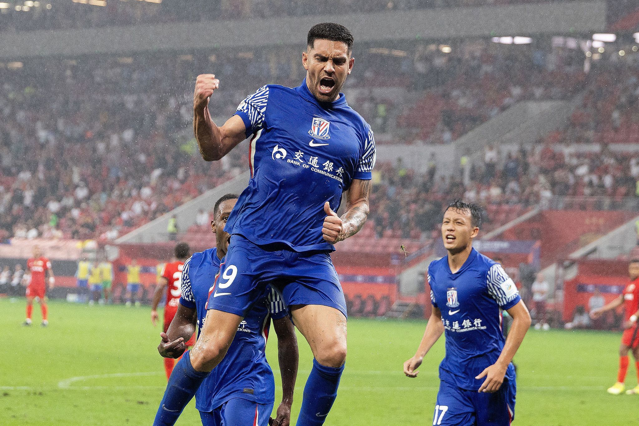 江南app下载 -国王杯转会期再迎强敌，上海海港止住颓势，主帅态度——压力陡增，轮换策略成焦点的简单介绍