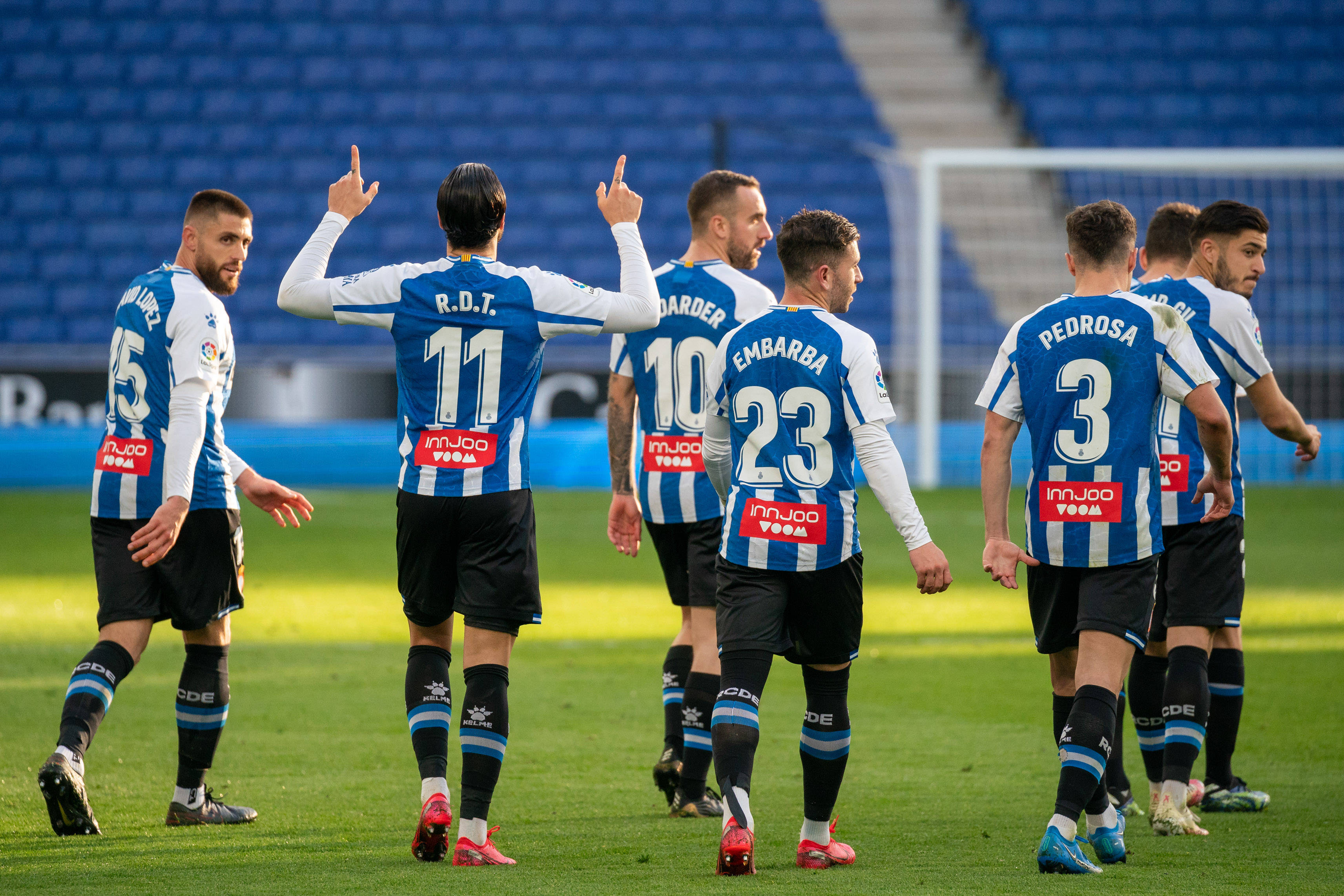 包含西甲赛程吃紧；毕尔巴鄂竞技今晚主帅复盘；压力陡增；阵容厚度经受考验的词条