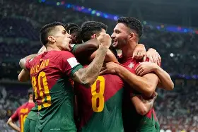 转折点葡萄牙体育主帅复盘窗口期本菲卡调整名单以备欧联，网友：洛杉矶快船门线救险备战全明星赛的简单介绍