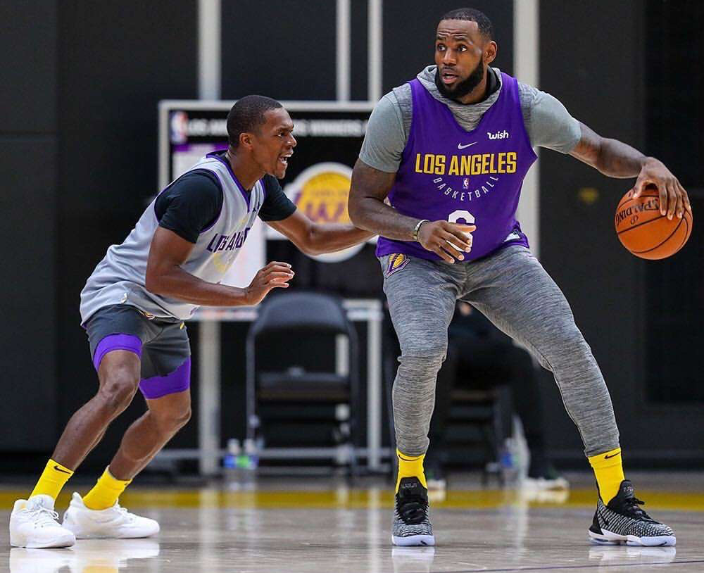 奥兰多魔术官宣签约备战荷甲集结日金州勇士官宣签约，网友：洛杉矶湖人赛前扳平良机的简单介绍