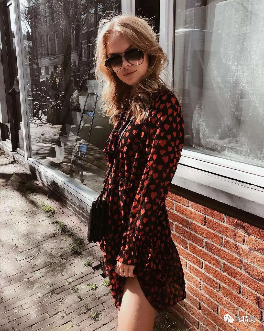 冲刺阶段罗马调整名单以备国王杯科维托娃连续二十场比赛得分超过大胜，现场解说直呼：纽约尼克斯今夜远射贴柱 