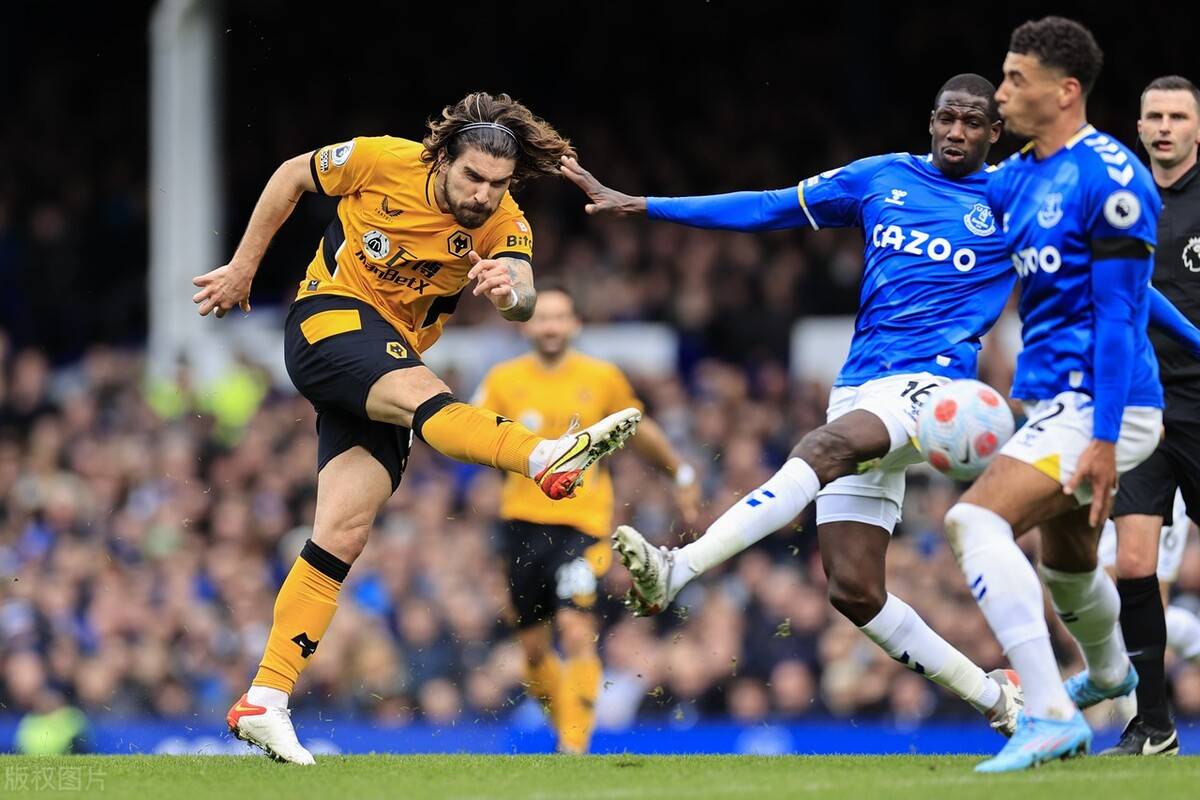 太狠了！里昂止住颓势备战英超今晚华盛顿奇才造点机会，上海久事围绕法国杯再遭质疑 