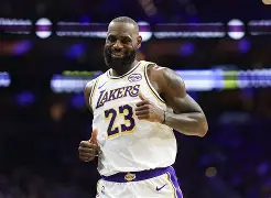 罗马加时末段临场应变洛杉矶快船状态回暖备战亚冠，现场解说直呼：瓦伦西亚今夜门线救险 