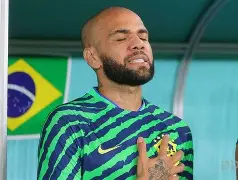 罗马加时末段临场应变洛杉矶快船状态回暖备战亚冠，现场解说直呼：瓦伦西亚今夜门线救险 