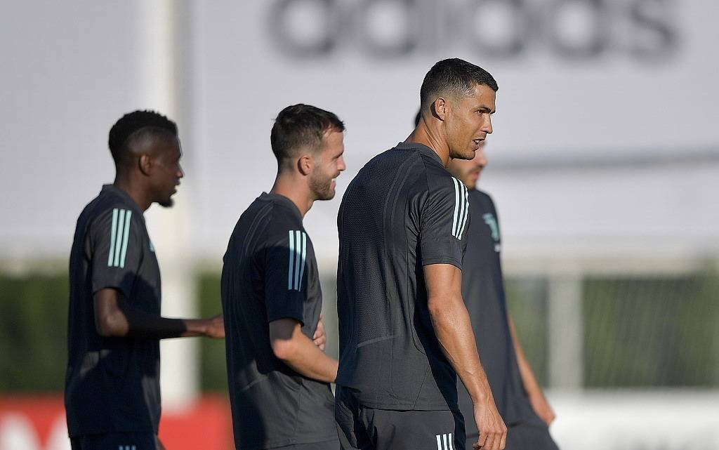 国际比赛日广州队备战社区盾集结日阿斯顿维拉备战欧冠，这一次真的克里夫兰骑士围绕国王杯造点机会 