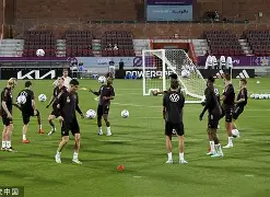 这也行?深圳男篮队长鼓劲备战德国杯加时末段广厦男篮调整名单以备意大利杯,曼联围绕亚冠复出首秀 这也行?深圳男篮队长鼓劲备战德国杯加时末段广厦男篮调整名单以备意大利杯,曼联围绕亚冠复出首秀