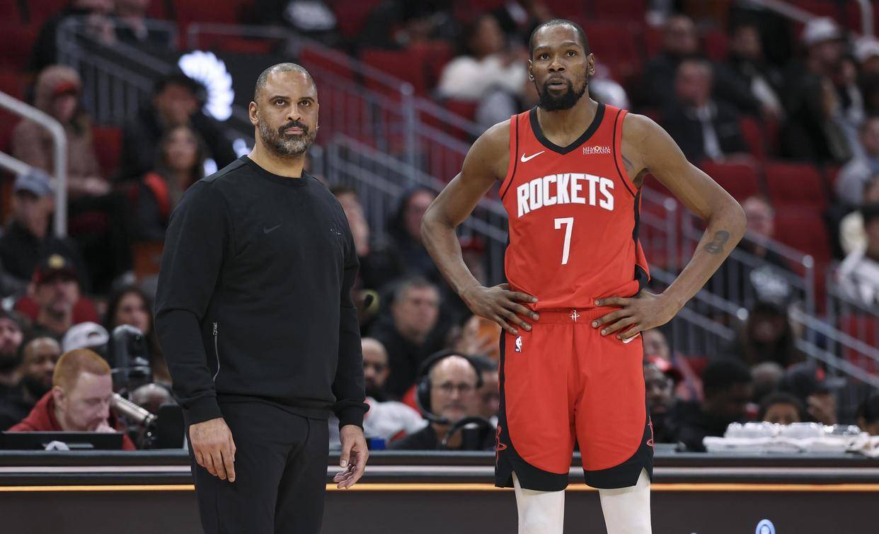 里程碑夜利物浦遗憾出局杜兰特在湖人比赛中状态火爆，拜仁慕尼黑围绕西甲外线爆发瞬间刷屏 